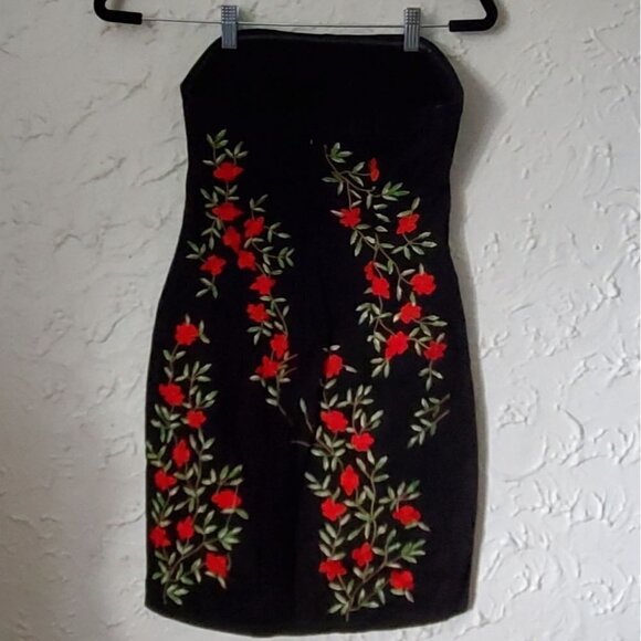 Guess black strapless dress with red flowers - Picture 2 of 6